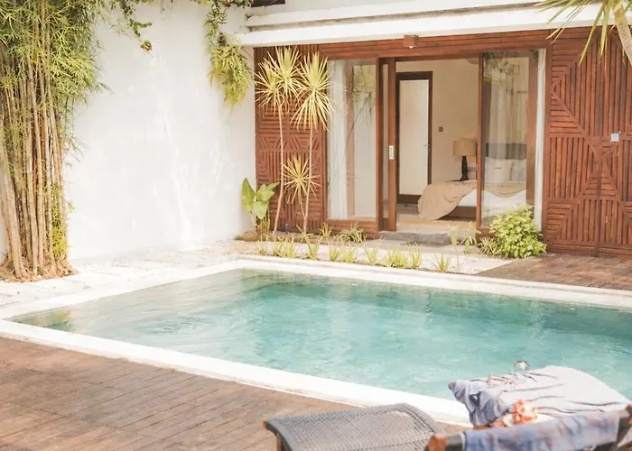 Spacious 1 Bedroom Prime Location Villa